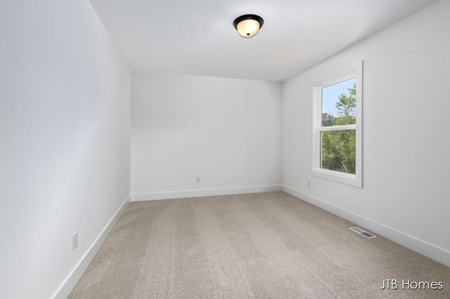 5899 Valley Point Dr Se, House other with 4 bedrooms, 3 bathrooms and null parking in Caledonia MI | Image 26
