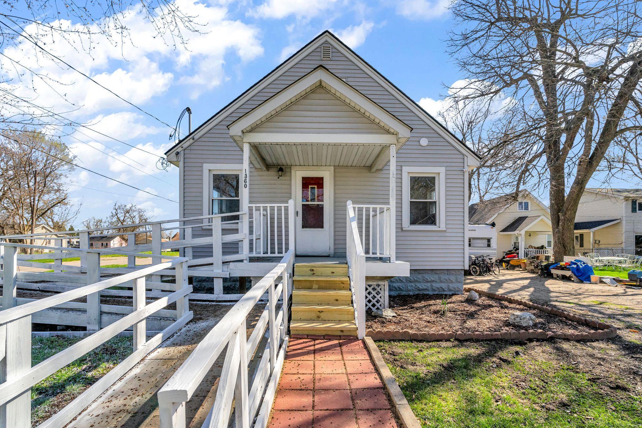 James St, Burton, MI 48529