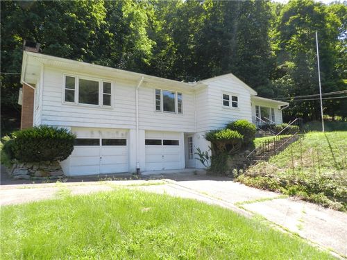 757 Old Narrows Run Rd, Coraopolis, PA, 15108-5301 | Card Image