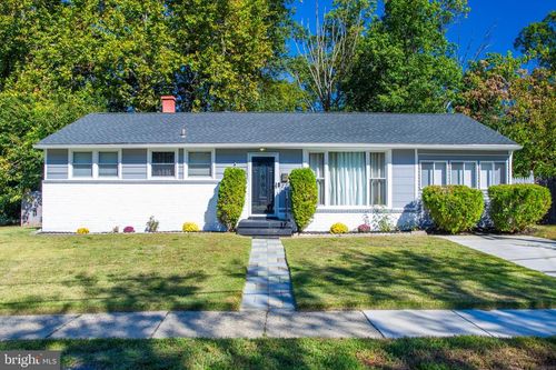 813 Aston Martin Dr, LINDENWOLD, NJ, 08021-2907 | Card Image