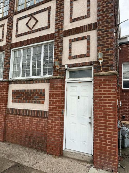 1015 W Washington St, Sandusky, OH, 44870-2292 | Card Image