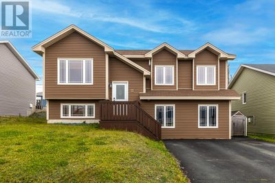 22 Finlaystone Dr, Home with 5 bedrooms, 4 bathrooms and null parking in Mount Pearl NL | Image 1