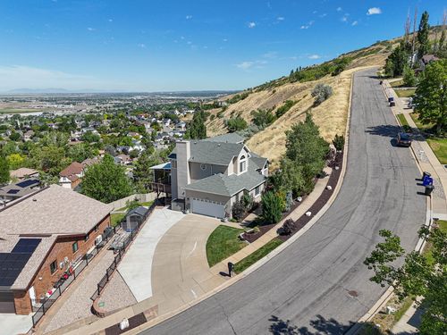 1833 N 350 E, Centerville, UT, 84014-3118 | Card Image