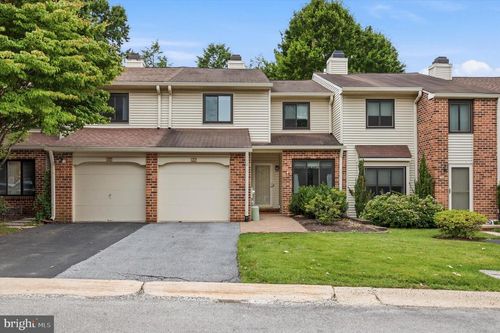 303 Hanover Ct, CHESTERBROOK, PA, 19087-5718 | Card Image