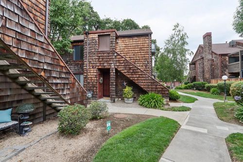 e201-1555 Hecker Pass Rd, Gilroy, CA, 95020 | Card Image