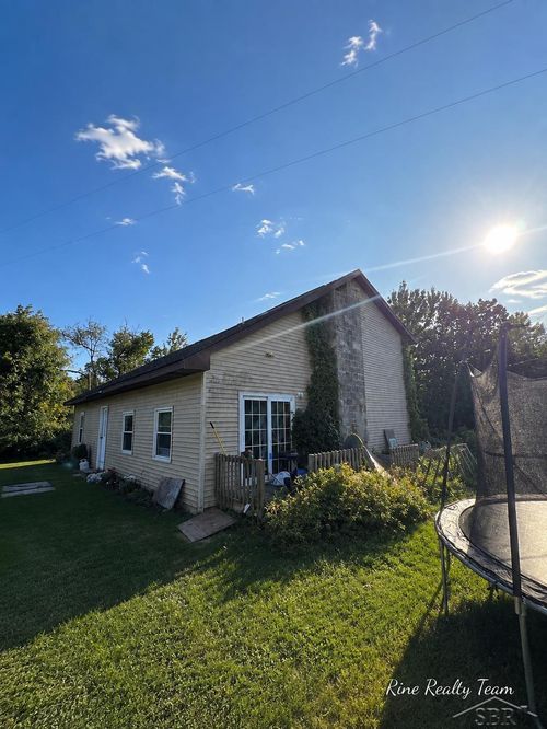 2561 E Manor Road, Au Gres Township, MI, 48703 | Card Image