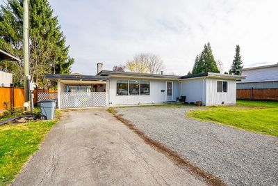 12484 203 St, House other with 2 bedrooms, 1 bathrooms and 8 parking in Maple Ridge BC | Image 1