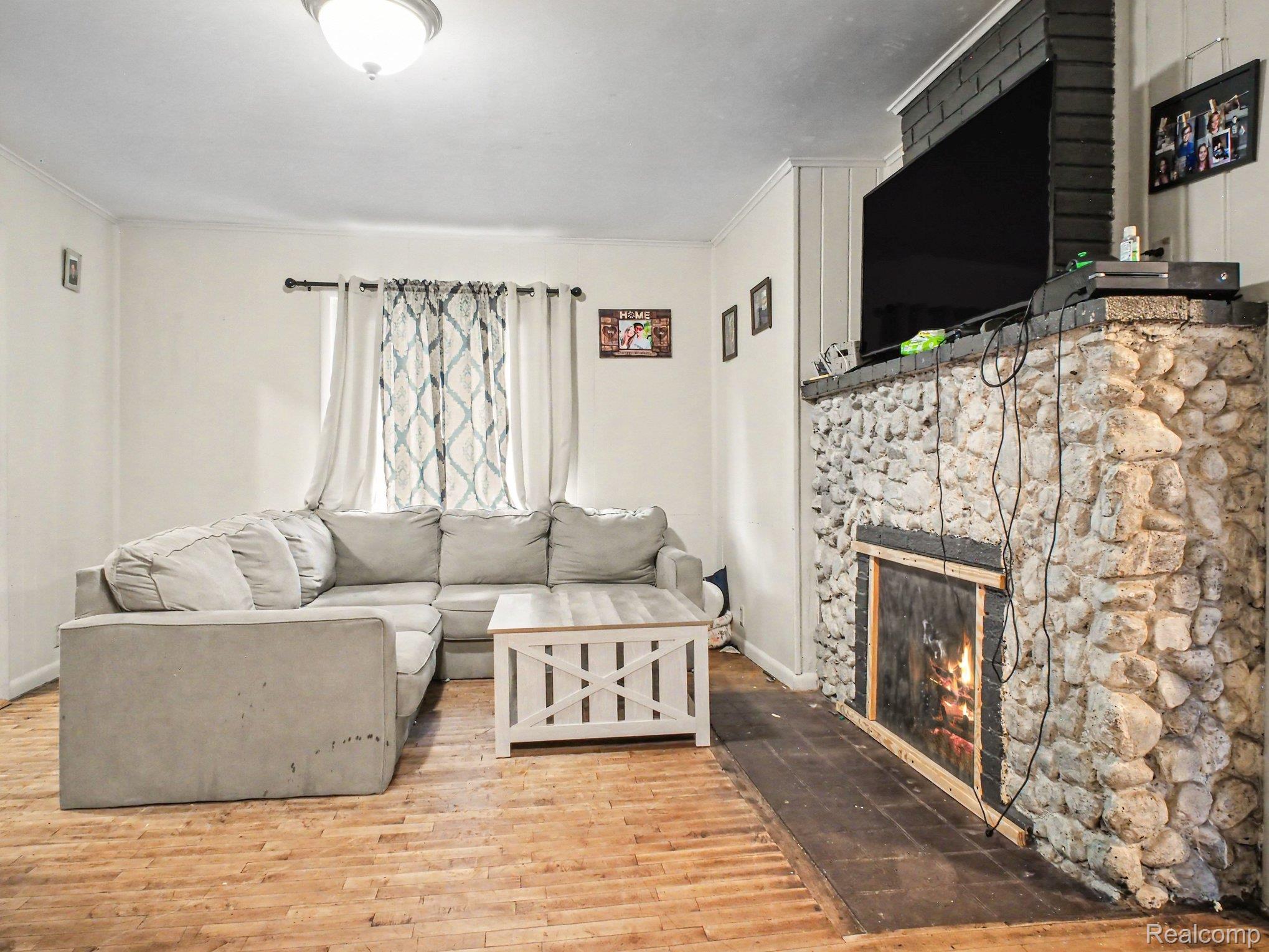 Residential in Attica Township 3