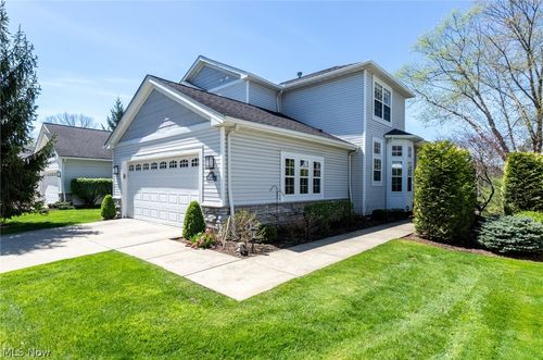 310 Blossom Ln, Chagrin Falls, OH, 44022-5108 | Card Image