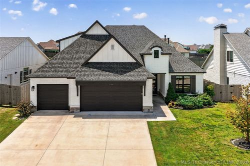 528 126th St, Jenks, OK, 74037-5209 | Card Image