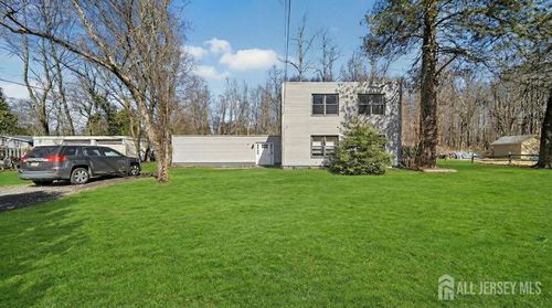 6 Farm Ln, Roosevelt, NJ, 08555-7005 | Card Image