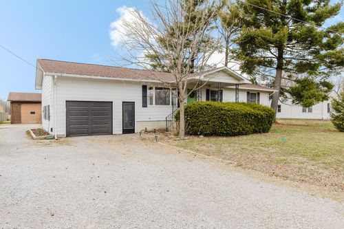 657 Us Route 51, Du Quoin, IL, 62832-4200 | Card Image