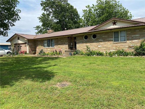 924 N West Ave, Lincoln, AR, 72744-8844 | Card Image