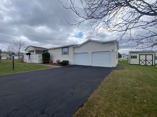 449-999 Volkman Dr, Victor, NY, 14564-9215 | Card Image