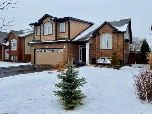 42 Jane St, Smithville, ON, L0R2A0 | Card Image