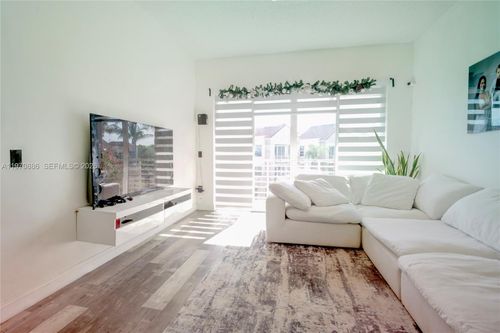 2721 Ocean Club Blvd, Hollywood, FL, 33019-3955 | Card Image