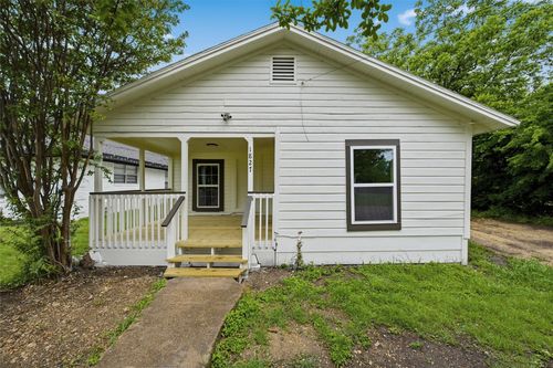 1827 Wood Ave, Waco, TX, 76706-3063 | Card Image