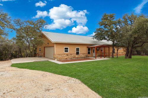 200 Creekwood Ct, Spring Branch, TX, 78070-3545 | Card Image