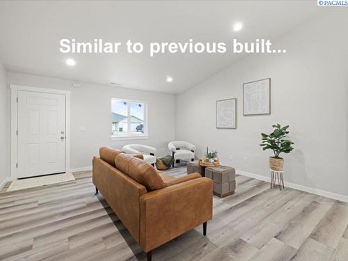 212 Luli St, Grandview, WA, 98930 | Card Image