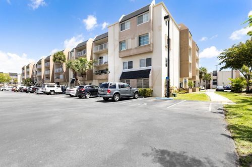 d-205-7747 Sw 86th St, Miami, FL, 33143-7296 | Card Image