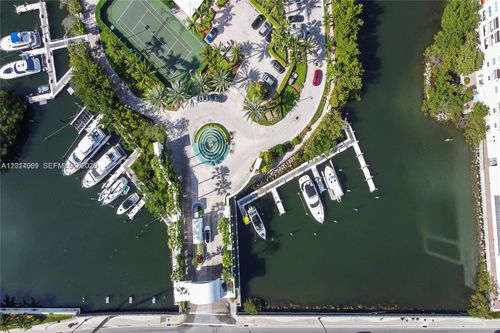 16500 Collins Ave, Sunny Isles Beach, FL, 33160-4539 | Card Image