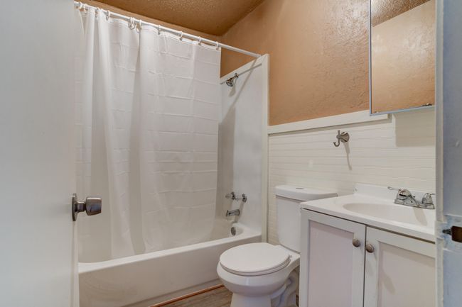 208 Avenue X, House other with 3 bedrooms, 2 bathrooms and null parking in Levelland TX | Image 14