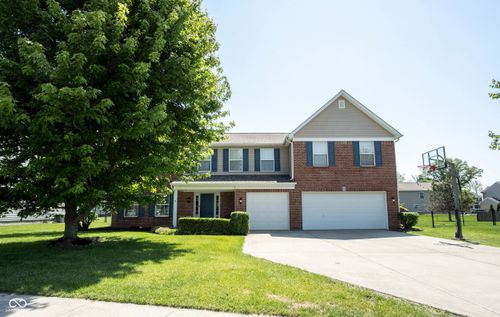 2385 Moeller Cir, New Palestine, IN, 46163-9222 | Card Image