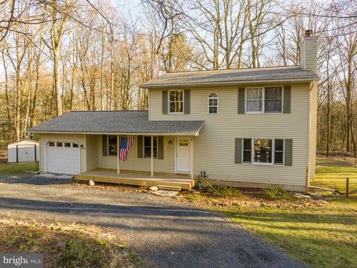 219 Robins Ct, SAYLORSBURG, PA, 18353-8099 | Card Image