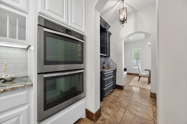 2507 Regency Oaks, House other with 4 bedrooms, 3 bathrooms and 3 parking in Midland TX | Image 12