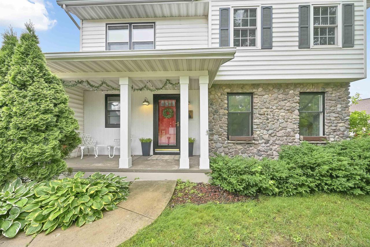 Trailwood Dr, DE Pere, WI 54115