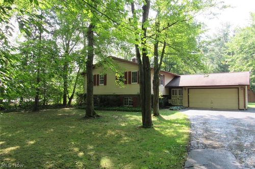 7980 Auburn Rd, Concord Township, OH, 44077-9701 | Card Image