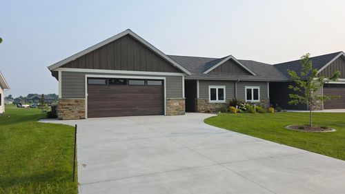 830 Lake Forest Cir, Detroit Lakes, MN, 56501-4838 | Card Image