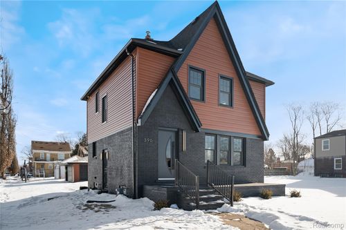 396 Lenox St, Detroit, MI, 48215-3007 | Card Image
