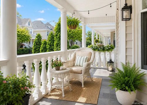 466 East 28th Street, New York, NY, 11226 | Card Image