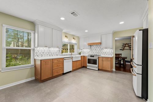 2107 Level Oak Pl, The Woodlands, TX, 77380-3828 | Card Image