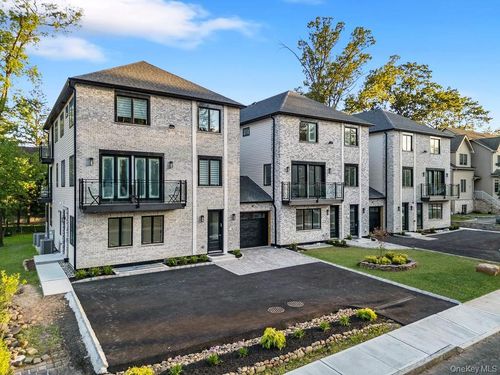 unit-103-27 Ellish Pkwy, Spring Valley, NY, 10977-4383 | Card Image