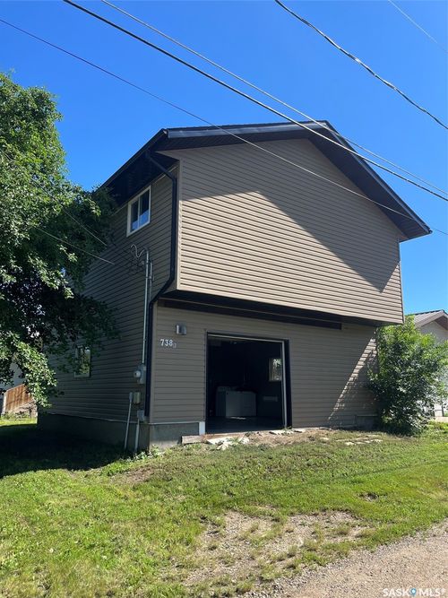738 Henry Street, Estevan, SK, S4A1P5 | Card Image