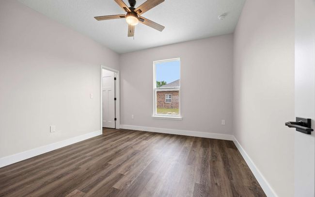 152 Sw Scott Pl, House other with 4 bedrooms, 2 bathrooms and 2 parking in LAKE CITY FL | Image 22