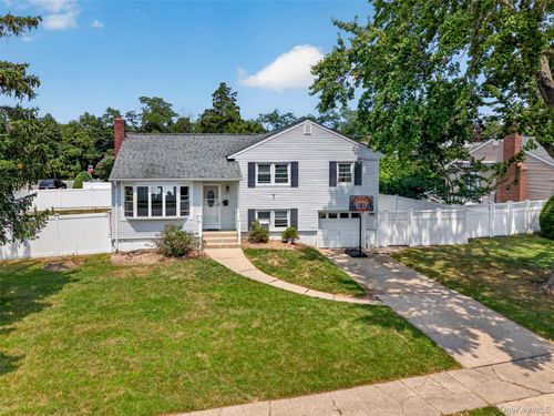 201 Willis Court, Hempstead, NY, 11793 | Card Image