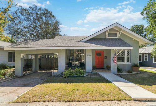 1032 W Craig Pl, San Antonio, TX, 78201-5706 | Card Image