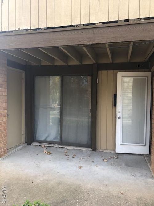 apt-b-7 Fairways Cir, Saint Charles, MO, 63303-3329 | Card Image