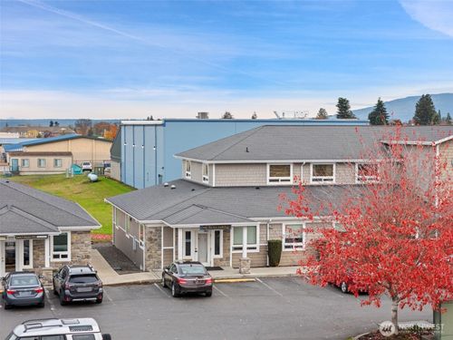 538 N 5th Ave, Sequim, WA, 98382-3079 | Card Image