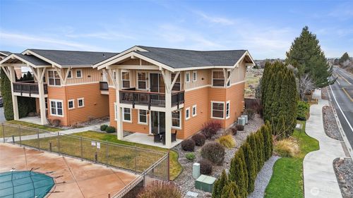 102-4395 Westshore Dr Ne, Moses Lake, WA, 98837-8769 | Card Image