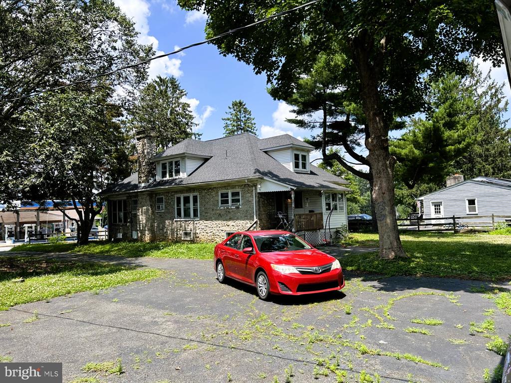Residential in HONEY BROOK 4