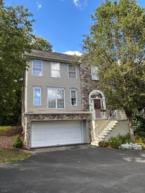 85 Arrowgate Dr, Randolph, NJ, 07869-1217 | Card Image