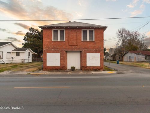 103 E Denbas St, Saint Martinville, LA, 70582-4421 | Card Image