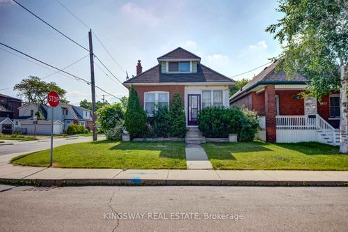 136 Connaught Ave N, Hamilton, ON, L8L6Z1 | Card Image