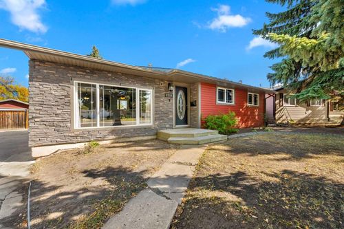 3313 53 Ave, Lloydminster, AB, T9V1H1 | Card Image
