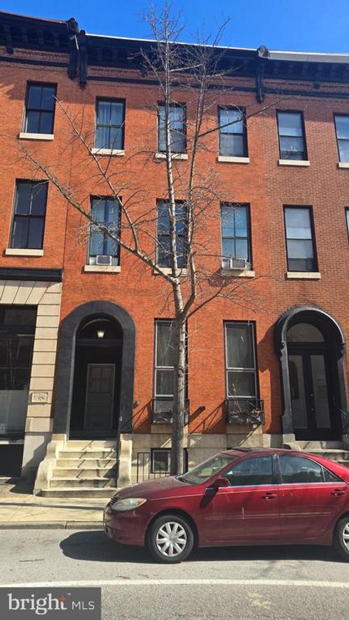 apt-3-917 N Calvert St, BALTIMORE, MD, 21202-3747 | Card Image