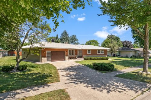 1016 Erie Dr, Janesville, WI, 53545-1306 | Card Image